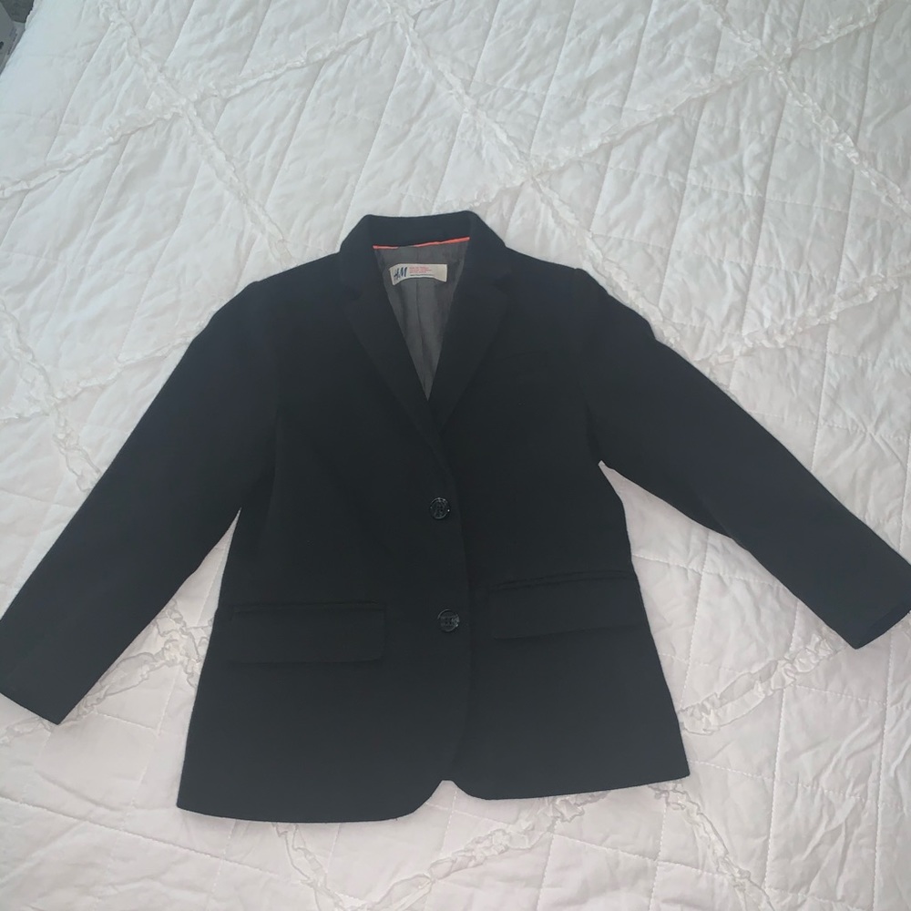 ⭐️Last Chance Boys size 4-5 from H&M⭐️